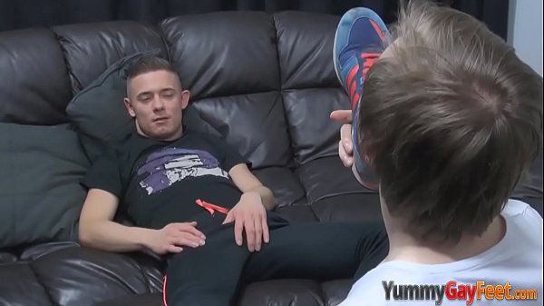 Gay Dudes Feet Rubbed And Worshipped