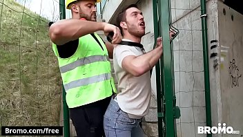 Jizz Shower Scene 1 Featuring Rico Fatale And Tomm - Bromo