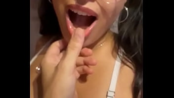 Soy Una Colegiala Muy Putita