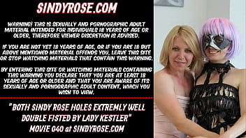 Both Sindy Rose Holes Extremly Well Fisted By Ladykestler