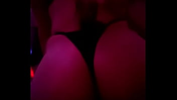 Vistiendome Bien Nena Para El Amigo De Mi Hermano