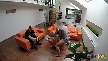 Hunt4k. La Ragazza Sorridente Succhia E Cavalca Bene Il Boner Per Un Buon Pagamento