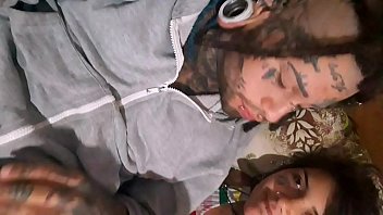 Se Me Olvido Masturbarme Pero Mi Mejor Amiga Me Enseña Para Eso Están Los Amigos - B. Demonio