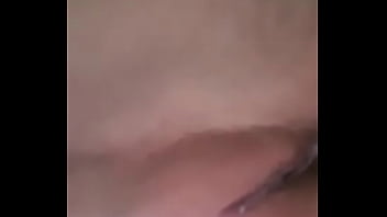 Latina En Cuarentena Para Su Novio