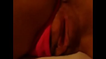 Sara- Ti Piacerebbe Gustare La Mia Bella Figona Calda?