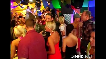 Hot Chicks Are Giving Explicit Pleasuring - hardcore, blowjob, party, orgy, group-sex - Video 2570814