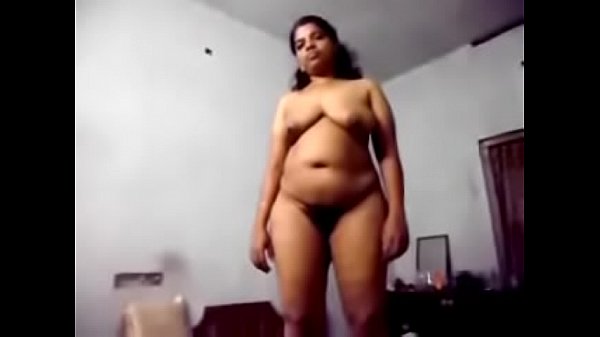 Big Ass Sexy Aunty Showing