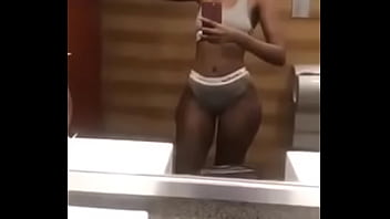 Ugandan Cutie Jenny Nasasira Shows Off Incredible Body In Shower
