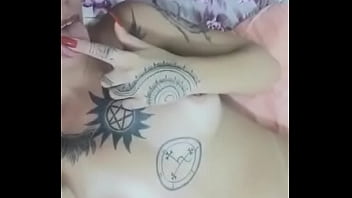 Esta é A Ashley Inked Uma Novinha Toda Tatuada Que Promete Logo Estar Somando Conosco No Cinema Adulto, Cheia De Tesã...