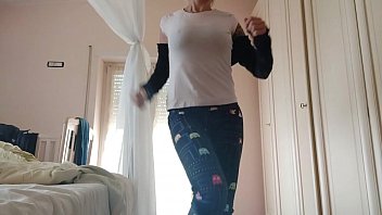 Quarantine2010 For Covid19: Home Fitness Sexy Sweatin Exercises