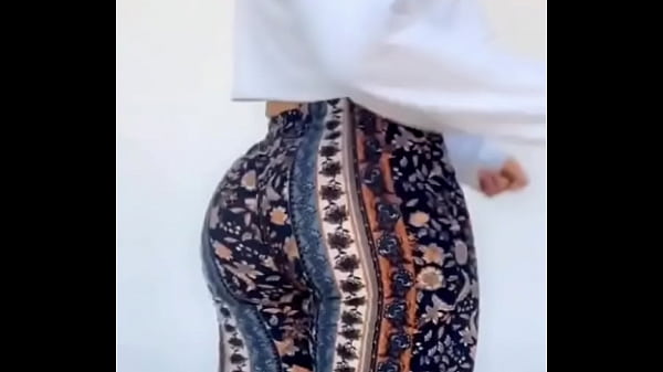 What Is Her Name? / Cual Es Su Nombre?