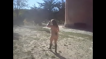 Susanalady Paseando En Tanga Aire Libre