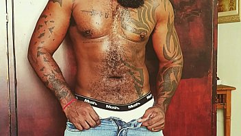 Soldado Dando Gostoso Pro Negao Na Sauna