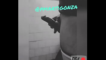 Mi Amigo Pajeandose Para Mí