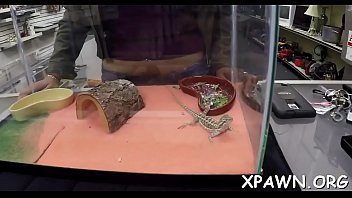 Swingeing Chick Jessi Bounces On Thick Tool