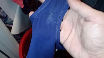 Smelling Dirty Panties - pussy, tits, latina, wet, horny, soloboy - Video 2534394