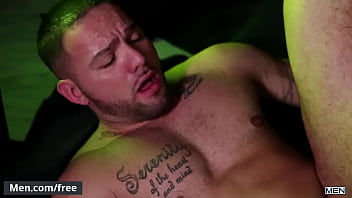 (julian Knowles) Take His (darin Silvers) Big Hard Cock In His Ass - Men.com