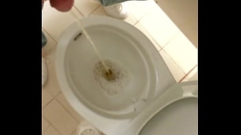 Pissing, Gay, Delayed-piss - Gay - 2025 - Incredible - Show - Video 2536371