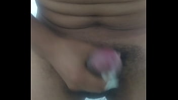 Me Masturbo En El Baño De Mi Sabrosa Vecina Pensando En Su Culo Quedó Bien Deslechado