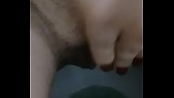 Pipi Avec Masturbation