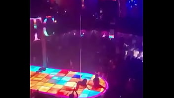 Teibolera Se Cae Del Tubo Pobrecita