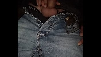 C. A Stare Chiuso In Camera Da Letto Per Non Aver Fatto Il Proprio Dovere......... Che Punizione . Ma Per Fortuna Che Sono Riuscito A Scappare Dopo Una Masturbazione Doppia.