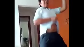 German Kakorro Baila Sexualmente