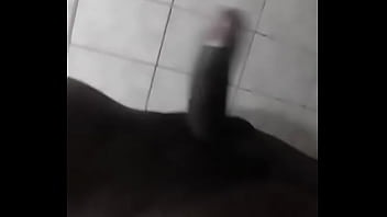 Endurecendo A Pica Antes Do Banho