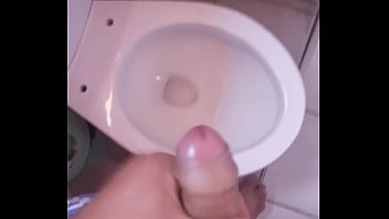 Me Masturbo En El Baño - masturbation, masturbate, hetero, corrida - Video 2737604