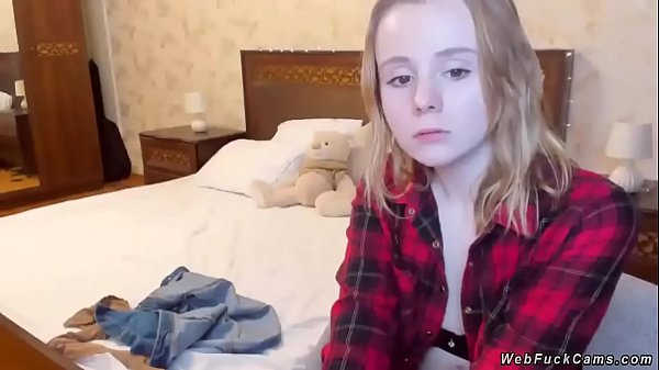 Amateur Teen Camgirl In Bra And Shirt