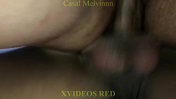 Amigo Veio Visitar E Comeu A Minha Esposa No Sofá Da Sala. (e No Resto Da Casa Toda). Video Completo No Red