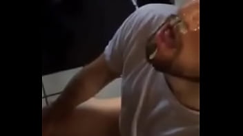 Puto Recibe Lluvia Blanca