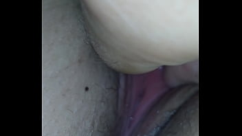 Metendo O Dedo Na Esposa E Deixando Molhadinha