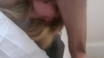 Metiendosela Hasta La Garganta