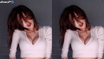 Gái Hàn Quốc nhảy khi_u khích nhạc sàn hai