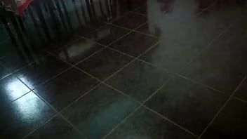 Hetero Engañado Hace Flexiones Desnudo.