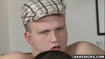 Hunk Gets His Dick Sucked Before Giving A Blowjob