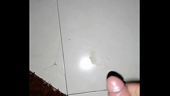 Espie A Mi Vecina Y No Aguante Mas Y Me Pajeo