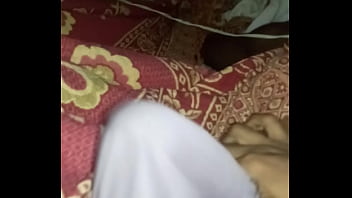 Novinho Brincando Com O Seu Pau.