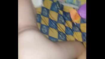 Me Cojo A Mi Rica Hermanita Mientras Mis Padre No Estan