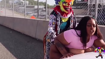 Gibby The Clown Fucks Juicy Tee On Atlanta' Most Popular Highway