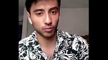 Stripper Presenta Su Proyecto Final De La Universidad