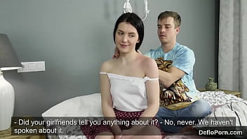 Ideal Chick Spreads Spread Slit And Gets Deflorated