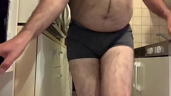 Pipi-culotte De Gros-pisseur - pissing, pee, pipi, soloboy, pipi-culotte, gros-pisseur - Video 2705033
