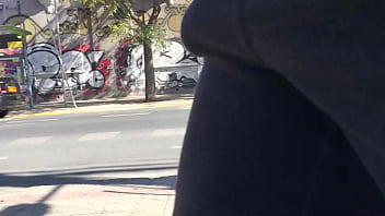 Freeballing On The Street