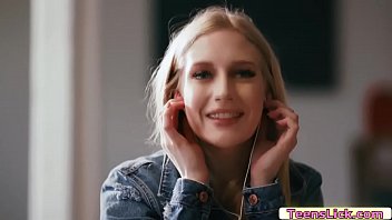 Sexy Skater Gets Accident And Licked By Stranger