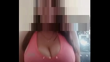 Moviendo Las Tetotas