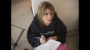 Actors And Actresses Tell What Is Happening On The Set