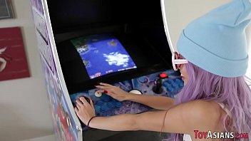 Bendy Little Teen Asian Gobbles Shlong