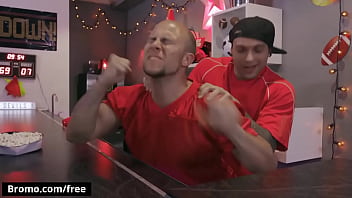 Eli Hunter Cheats His Girlfriend With Eddie Danger - Bromo